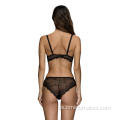 En stock conjunto de bragas de sujetador triangular con relleno de encaje